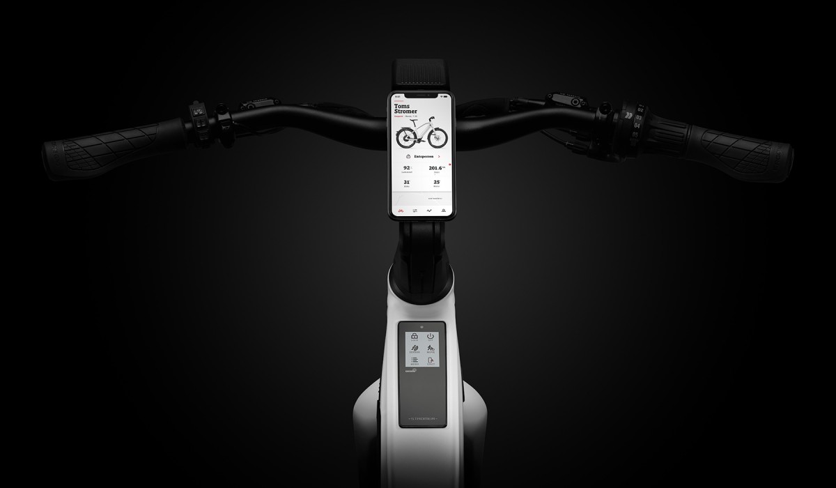 Stromer ST2 Pinion: Via Mobilfunk-Konnektivität bleiben Sie mit Ihrem schnellen E-Bike verbunden.